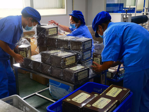 找膏藥代加工廠做加工貼牌和自己制作膏藥有什么區(qū)別？