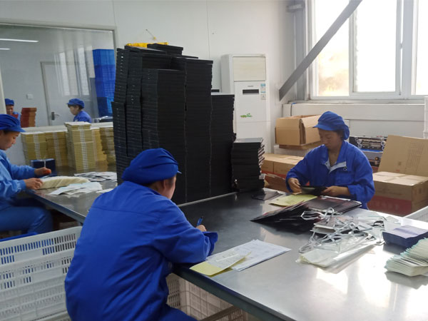 找黑膏藥加工廠家合作黑膏藥貼牌加工，要考慮這些問題